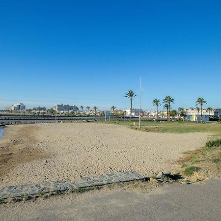 V020 - Puerto Primero Empuriabrava Buitenkant foto